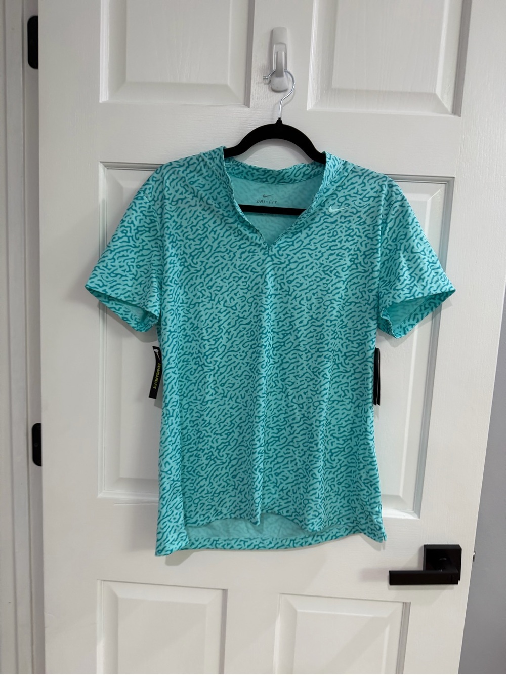 Nike Aqua Patterned V-Neck Short Sleeve Top